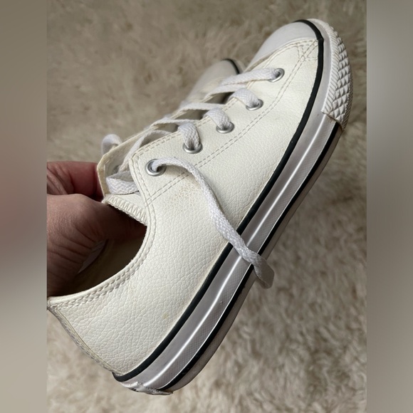 Converse All Star White Faux Leather Low Top Sneakers Size 3 Junior - Picture 4 of 11